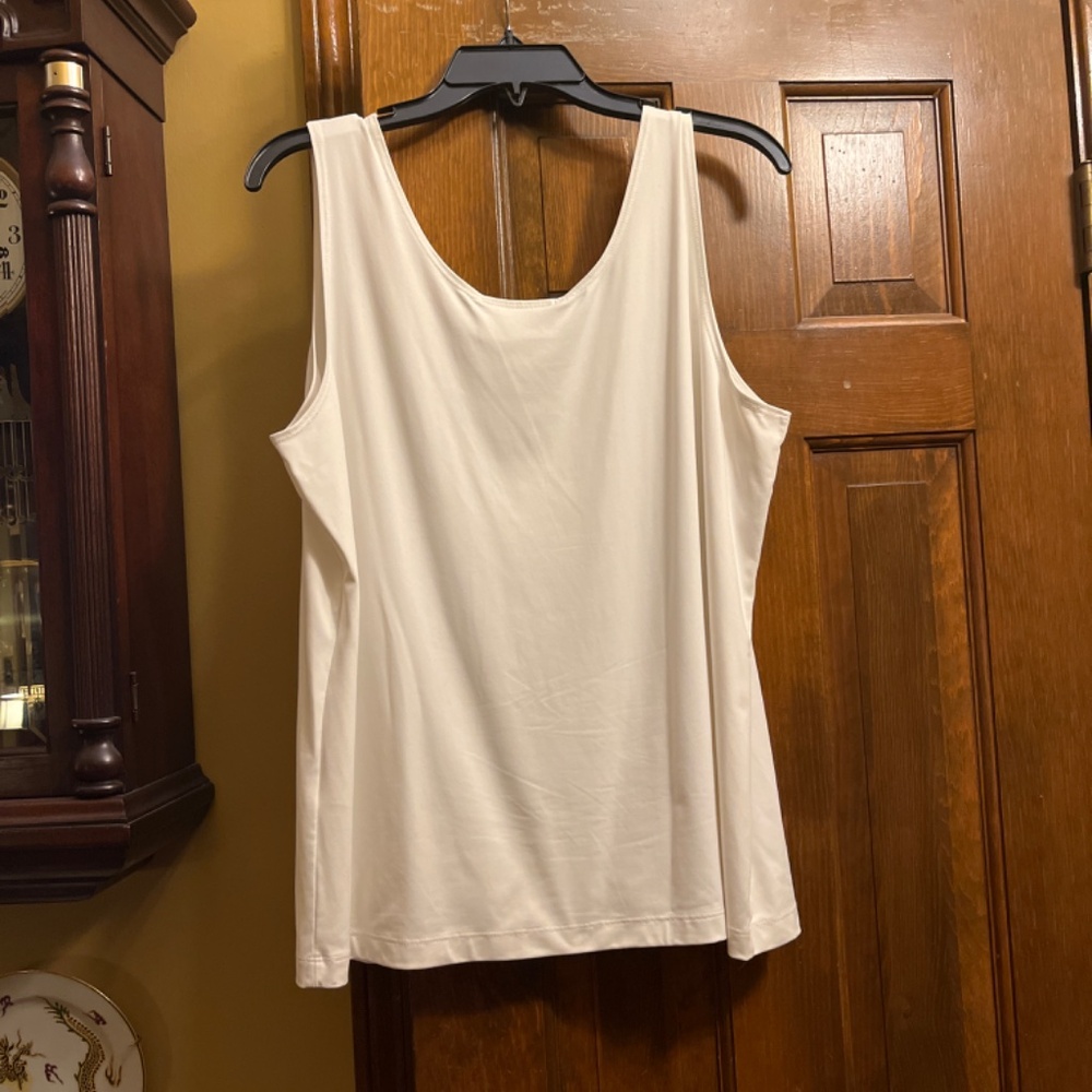 Like New White Chico’s, Sleeveless, Tank Top. Sz. 3 Chico’s. 14/16 Reg. - Picture 6 of 9